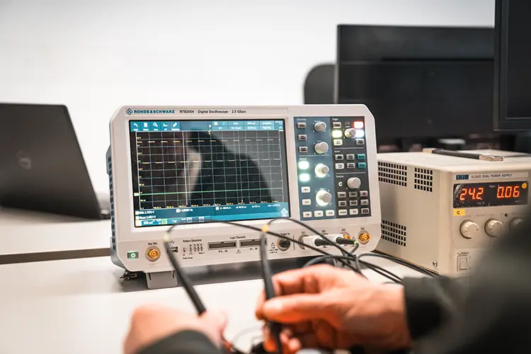 laboratorio-per-la-produzione-di-pcb