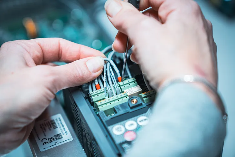 rigenerazione-riparazione-schede-elettroniche-modena
